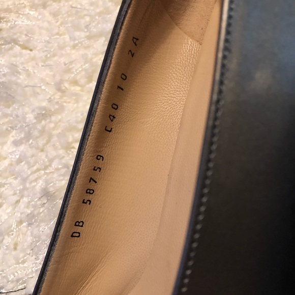 Ferragamo Logo Cap Toe Pumps Metallic 10AA Narrow - Picture 7 of 8